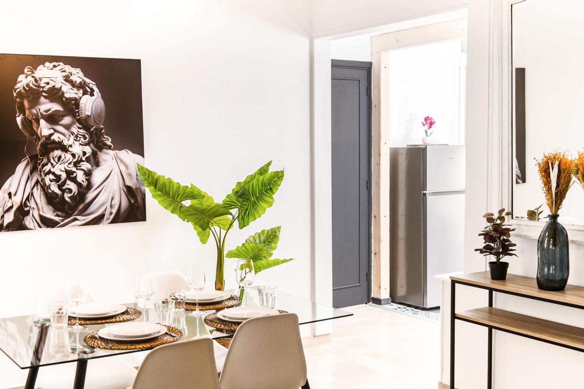 1mn Monaco - Hypercentre - Renove - Bq